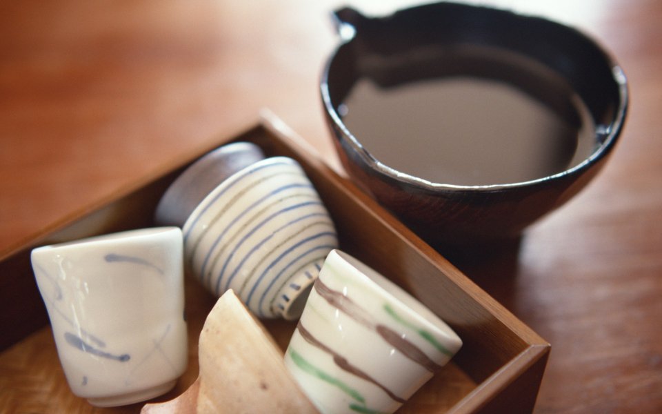 JW065_350A_Japanese_cold_sake