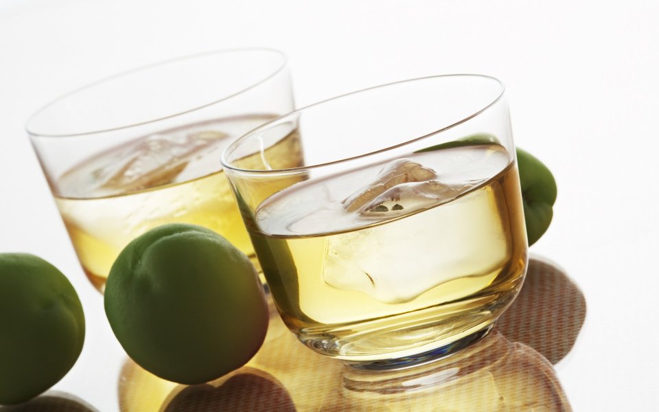 JW077_350A_Japanese_plum_wine
