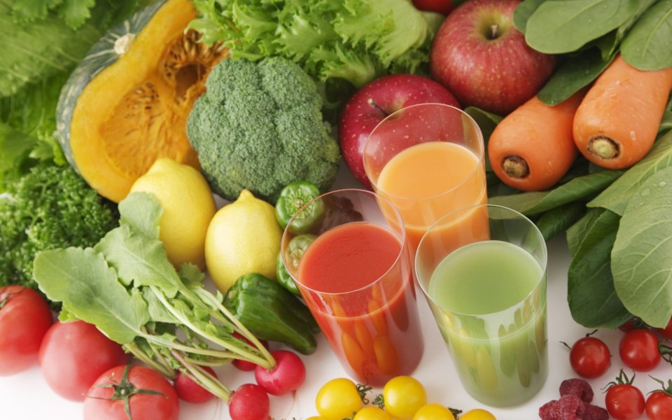 JW200_350A_Fresh_vegetable_juice