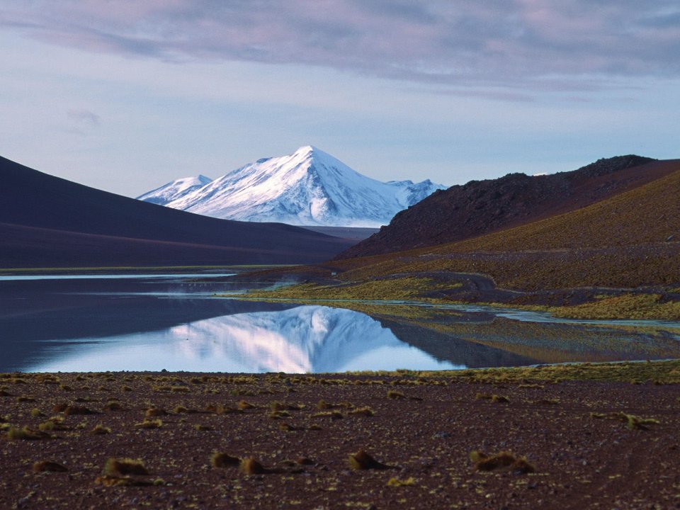 Mirrored_Mountain_in_the_Andes_Bolivia
