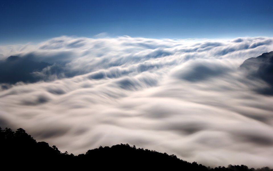 Mt. Ho-Hwan Clouds in Nantou, Taiwan