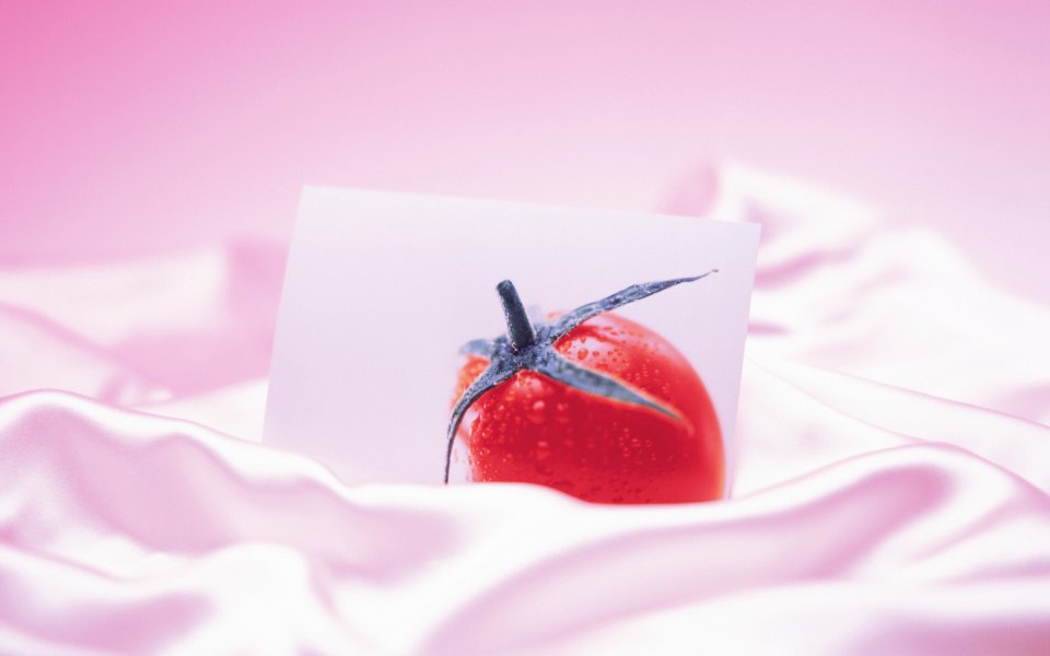 Photo_manipulation_of_Fruits_and_Vegetables_MIL05137