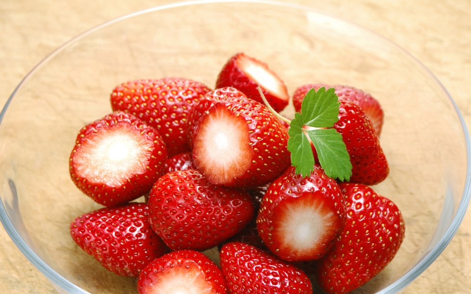 Strawberry_photos_Fresh_Strawberry_Picture_F045063