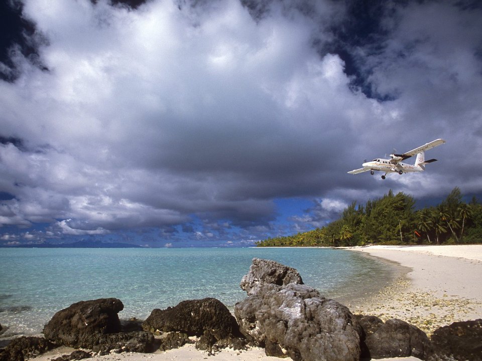Take_Off_Tetiaroa_Atoll_Society_Island_French_Polynesia