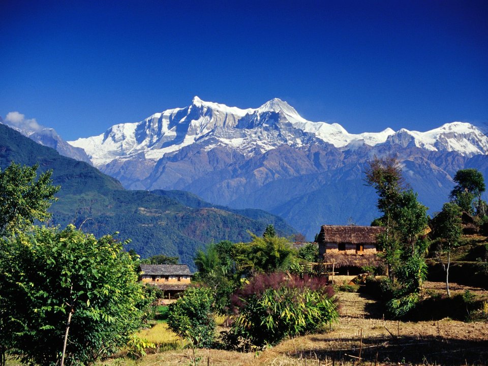 Village_in_Gandaki_Annapurna_Range_Nepal