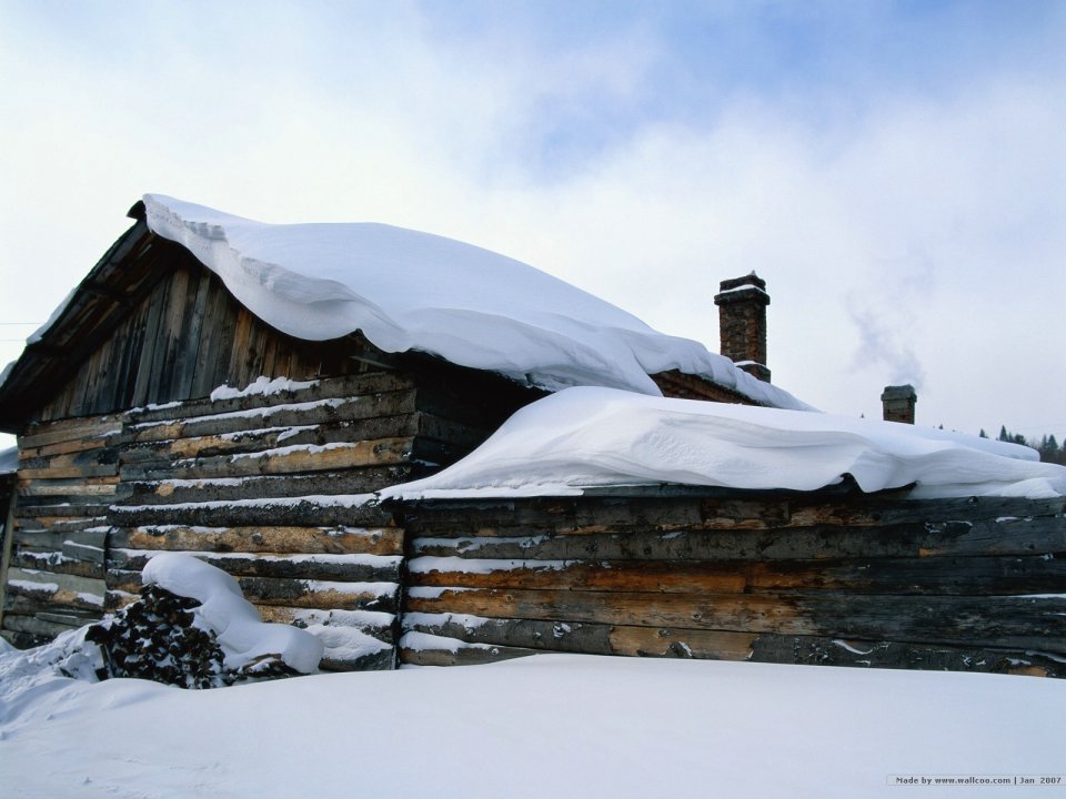 冬季雪中木屋