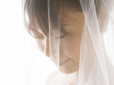 2HR108_350A_wedding_dress