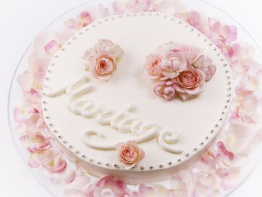 2HR116_350A_Wedding_cake