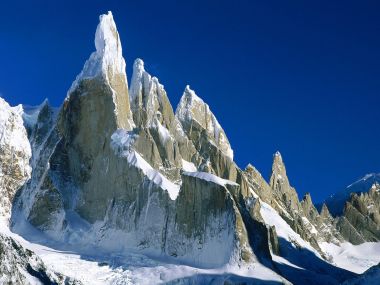 Cerro_Torre_Los_Glaciares_National_Park_Argentina