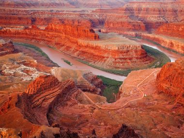 Colorado_River_From_Dead_Horse_Point_State_Park_Utah