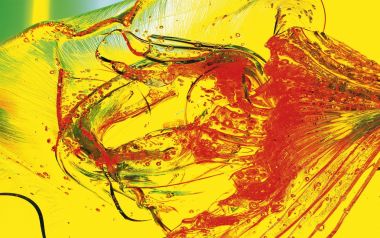 colorful_abstract_effect_of_glass_and_shards_da046015a