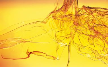 colorful_abstract_effect_of_glass_and_shards_da046027a