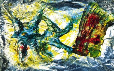 colorful_abstract_effect_of_glass_and_shards_da046063a