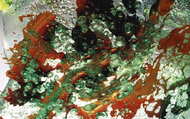 colorful_abstract_effect_of_glass_and_shards_da046068a