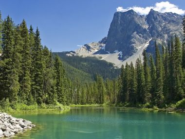Emerald_Lake_Yoho_National_Park_British_Columbia