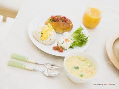foods-on-table-HV096_350A_wallcoo.com