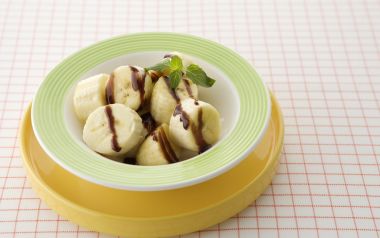 Fresh_Fruit_dessert_photo_JT032_350A