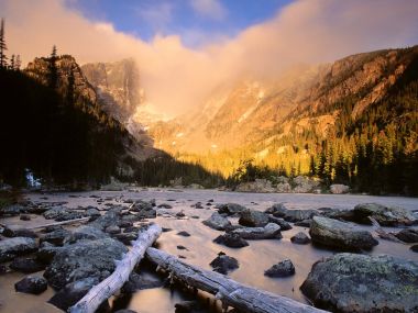 Hallett_Peak_and_Flattop_Mountain_Colorado