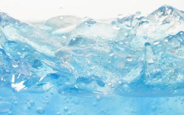 HB151_350A_Close_up_of_Ice_on_water
