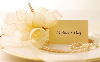 holiday_celebration_gifts_1009