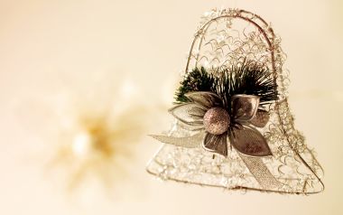 holiday_celebration_gifts_1010
