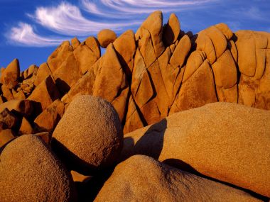 Jumbo_Rocks_Joshua_Tree_National_Park_California