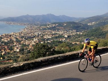 Road_Riding_in_the_Italian_Riviera