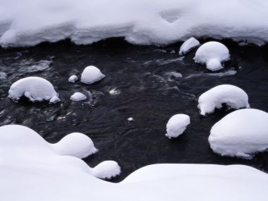 Snow_Winter_Scene_winter_snow_wallpapers_MIL50051_wallcoo.com