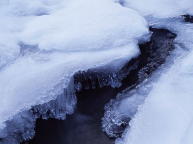 Snow_Winter_Scene_winter_snow_wallpapers_MIL50060_wallcoo.com