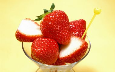 Strawberry_photos_Fresh_Strawberry_Picture_F045066