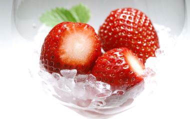 Strawberry_photos_Fresh_Strawberry_Picture_F045070