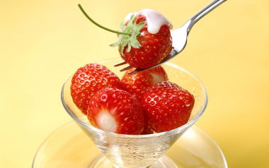 Strawberry_photos_Fresh_Strawberry_Picture_F045093