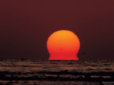 海面壮丽夕阳余晖