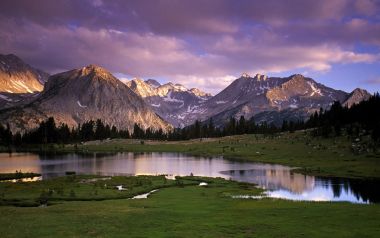 美国内华达山脉高山湖泊夕阳风光