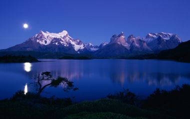 智利百内国家公园雪山月夜