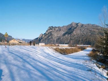 中国东北冬季雪景村落