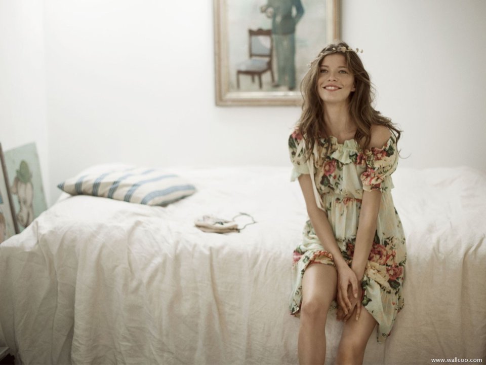 Louise Pedersen Summer Bedroom Photography