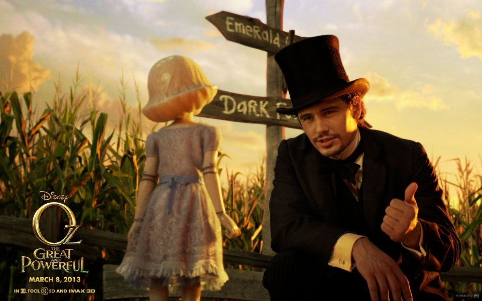 Oz The Great And Powerful Magician And Scarecrow
