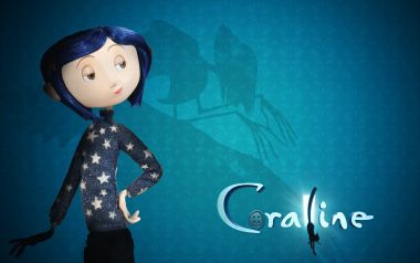 Coraline 定格动画角色壁纸，达科塔·范宁配音