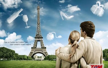 Paris Eiffel Tower Couple Romance Travel